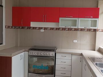 Casa en Alquiler en Urb. Jardines de Santa Rosa, Chiclayo