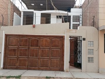 Casa en Alquiler en Urb. Jardines de Santa Rosa, Chiclayo