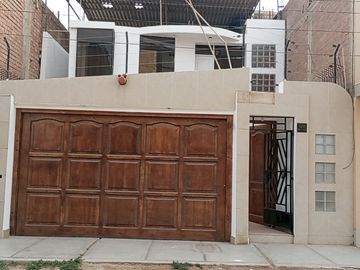 Casa en Alquiler en Urb. Jardines de Santa Rosa, Chiclayo