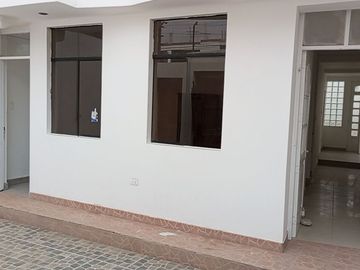 Casa en Alquiler en Urb. Jardines de Santa Rosa, Chiclayo