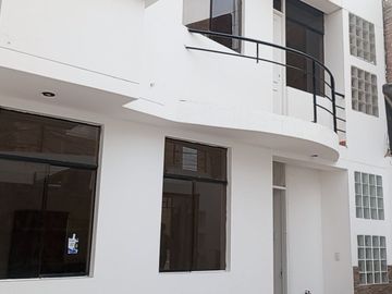 Casa en Alquiler en Urb. Jardines de Santa Rosa, Chiclayo
