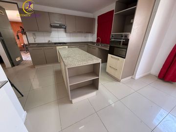 Amplia Casa Condominio Jardín Oriente Til-Til.
