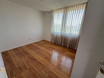 Amplia Casa Condominio Jardín Oriente Til-Til.