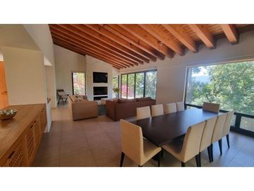 CASA CONTEMPORANEA EN VENTA