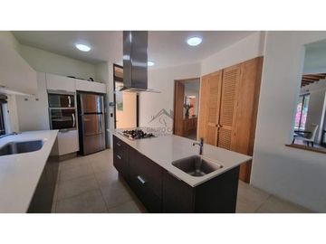 CASA CONTEMPORANEA EN VENTA