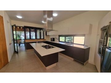 CASA CONTEMPORANEA EN VENTA