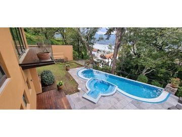 CASA CONTEMPORANEA EN VENTA