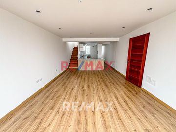 Amplio Departamento Duplex En Estreno En Surco