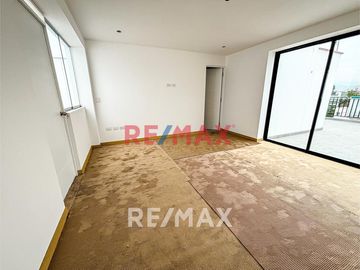Amplio Departamento Duplex En Estreno En Surco