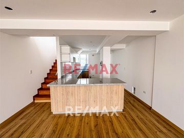 Amplio Departamento Duplex En Estreno En Surco