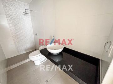 Amplio Departamento Duplex En Estreno En Surco