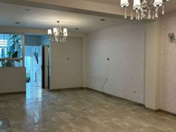 Alquiler Departamento Moderno en 1er piso - Los Ficus, Pimentel