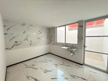 Casa en Venta en José Chapulco a Una Calle de Prol. de la 14 y a Una Calle de Periférico