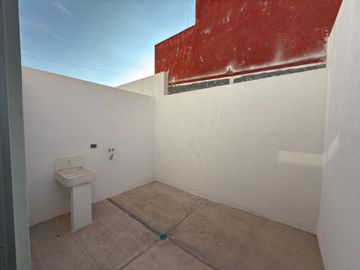 Casa en Venta en José Chapulco a Una Calle de Prol. de la 14 y a Una Calle de Periférico