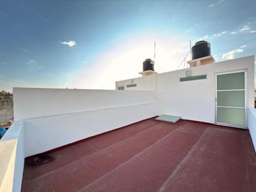 Casa en Venta en José Chapulco a Una Calle de Prol. de la 14 y a Una Calle de Periférico