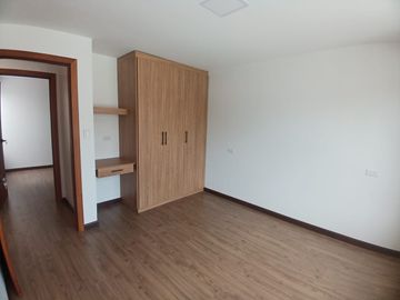CASA POR ESTRENAR DE 3 DORMITORIOS SECTOR COLEGIO BORJA VÍA A BAÑOS