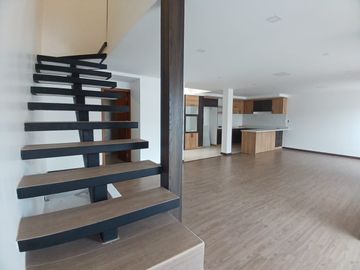 CASA POR ESTRENAR DE 3 DORMITORIOS SECTOR COLEGIO BORJA VÍA A BAÑOS