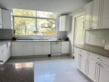 DEPARTAMENTO DE LUJO EN SANTA FE: ESPACIOS AMPLIOS, VISTAS ESPECTACULARES Y AMEN