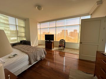 DEPARTAMENTO DE LUJO EN SANTA FE: ESPACIOS AMPLIOS, VISTAS ESPECTACULARES Y AMEN