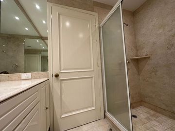 DEPARTAMENTO DE LUJO EN SANTA FE: ESPACIOS AMPLIOS, VISTAS ESPECTACULARES Y AMEN