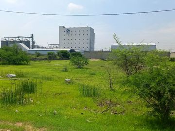 TERRENO COMERCIAL E INDUSTRIAL EN VENTA