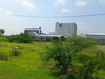 TERRENO COMERCIAL E INDUSTRIAL EN VENTA