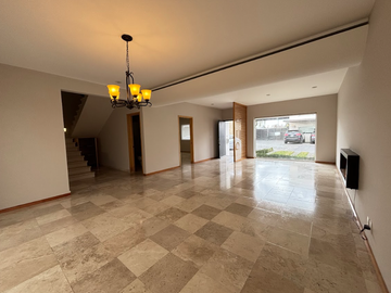 Residencia en Venta Bosque de Sauces