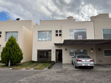 Residencia en Venta Bosque de Sauces