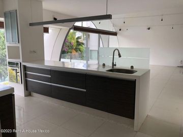 Casa en Venta 3 recamaras, Cumbres del Lago