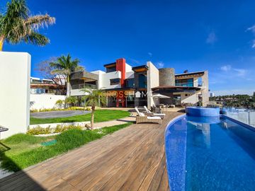 VENTA DE CASA, EN ZONA PRIVILEGIADA JURIQUILLA QRO.