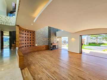 VENTA DE CASA, EN ZONA PRIVILEGIADA JURIQUILLA QRO.