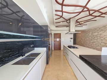VENTA DE CASA, EN ZONA PRIVILEGIADA JURIQUILLA QRO.