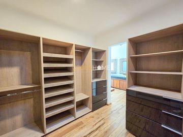 VENTA DE CASA, EN ZONA PRIVILEGIADA JURIQUILLA QRO.