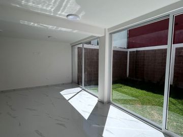 Casa en venta en valle del sol