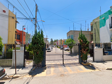 CASA EN CALLE SIERRA DE LA PLATA, JOYAS DE CUAUTITLAN, CUAUTITLAN, ¡NO CREDITOS!