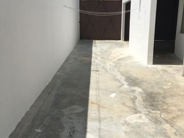 Casa con vocación comercial o residencial sobre avenida de alto flujo.
