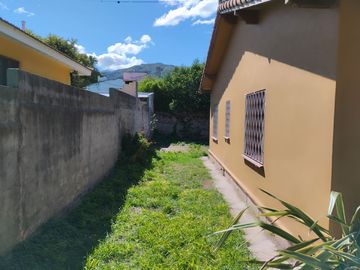 Oportunidad, hermoso Chalet a la venta en barrio residencial, La Falda