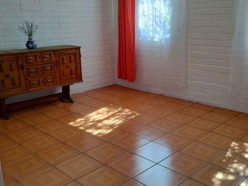 Casa en venta Maipú Barrio Las Flores, Pasaje cerrado, impecable.