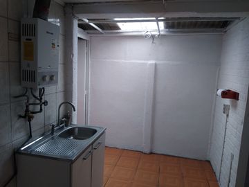 Casa en venta Maipú Barrio Las Flores, Pasaje cerrado, impecable.