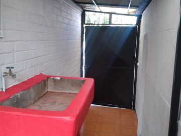 Casa en venta Maipú Barrio Las Flores, Pasaje cerrado, impecable.