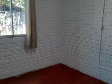 Casa en venta Maipú Barrio Las Flores, Pasaje cerrado, impecable.