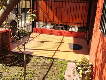 Casa en venta Maipú Barrio Las Flores, Pasaje cerrado, impecable.