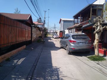 Casa en venta Maipú Barrio Las Flores, Pasaje cerrado, impecable.