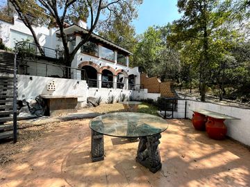 Jardines de La Montaña VENDO CASA colonial mexicana moderna con vistas al área verde protegida!