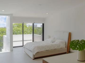 CASA EN VENTA FRENTE AL MAR ZONA HOTELERA CANCUN