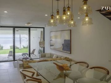 CASA EN VENTA FRENTE AL MAR ZONA HOTELERA CANCUN
