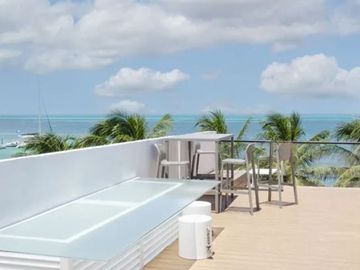 CASA EN VENTA FRENTE AL MAR ZONA HOTELERA CANCUN