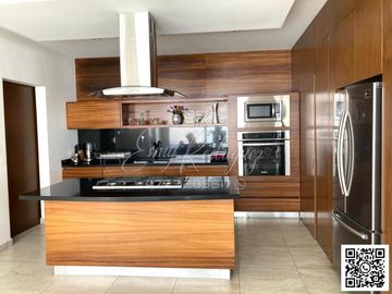 CASA EN VENTA, PORTA TOSCANA, 3 RECÁMARAS CON BAÑO, MODERNA, EQUIPADA, CON VIGILANCIA