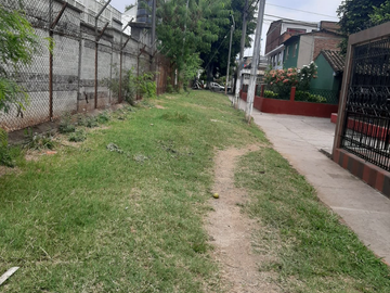 Se VENDE AMPLIA CASA de (2) dos plantas independiente / Norte Cali Valle.