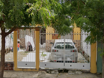 CASA EN LAURELES, PLAZUELAS DE SAN FRANCISCO, TONALA, CHIAPAS. ¡NO CREDITOS!